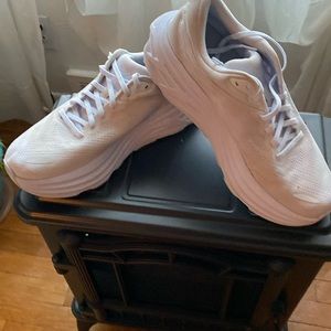 Mens Hoka Bindi 8  size 10.5d